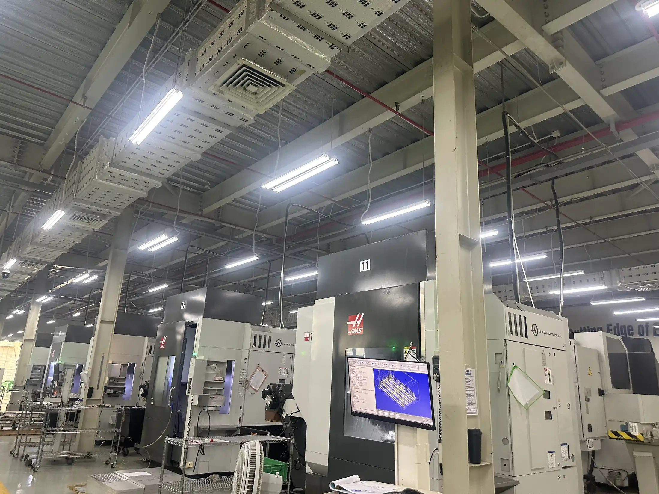 Cấp nguồn và chiếu sáng cho khu vực máy móc