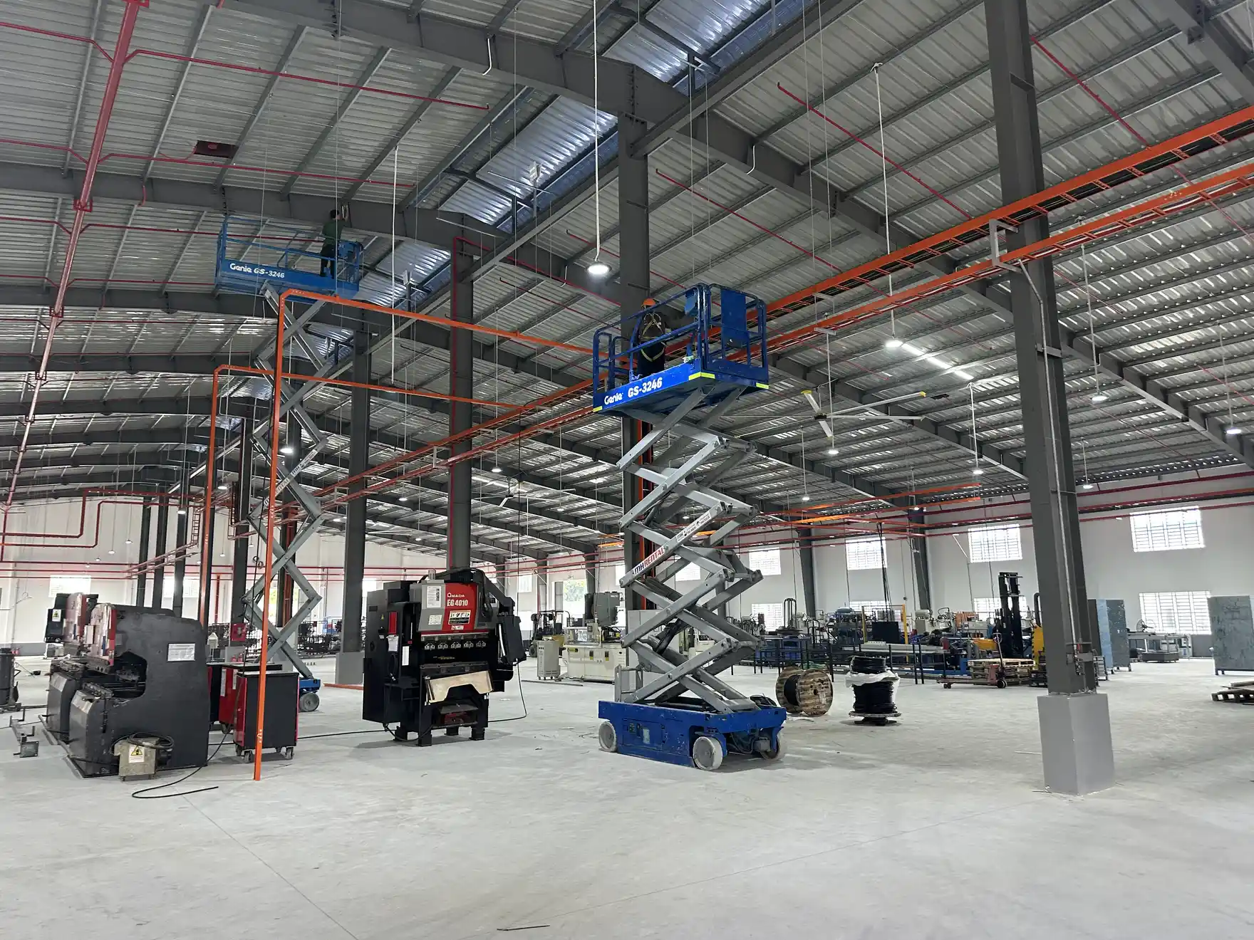 Giám sát khối lượng lắp đặt điện nhà xưởng