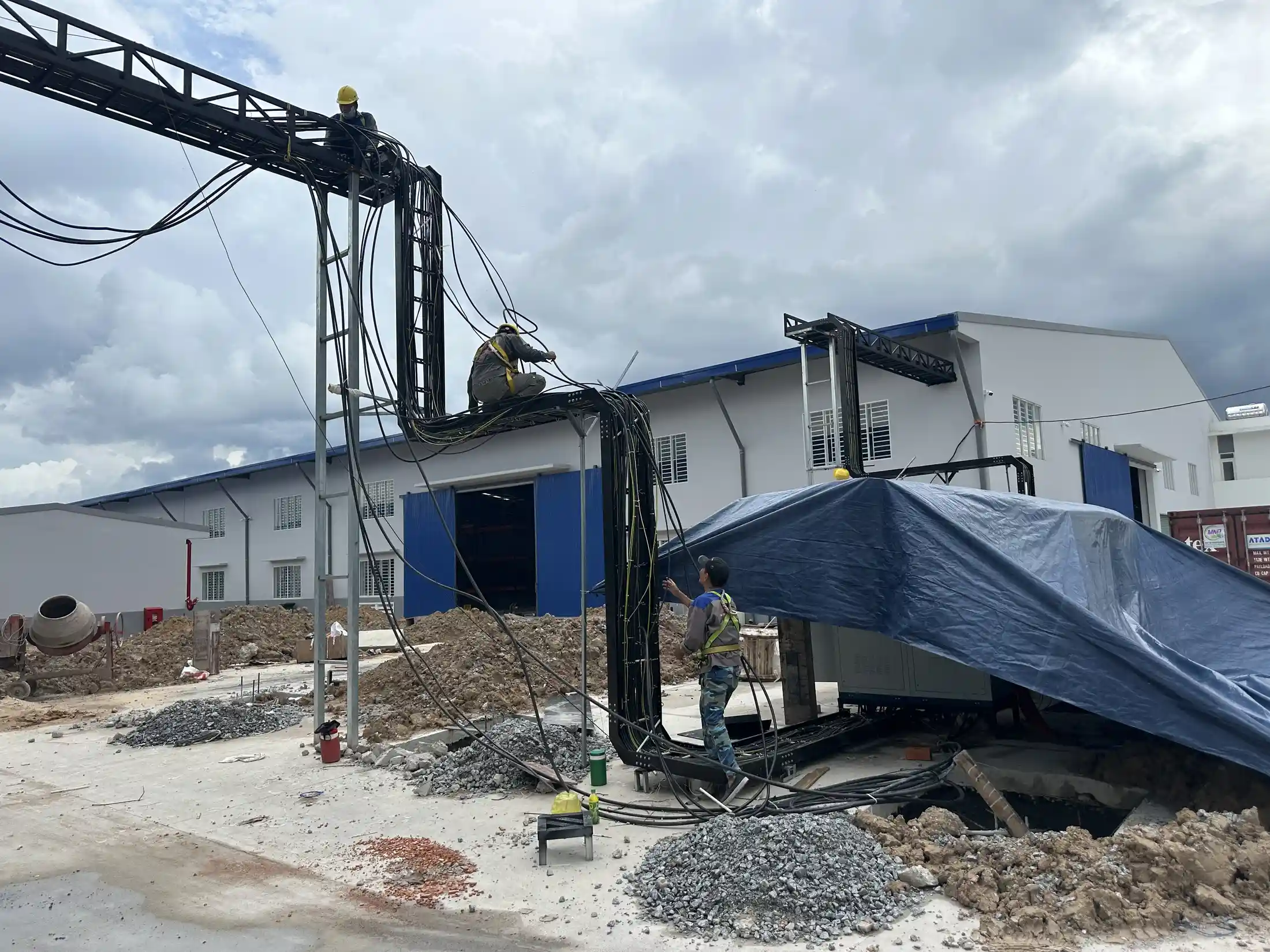 Kiểm tra chất lượng lắp đặt điện công nghiệp