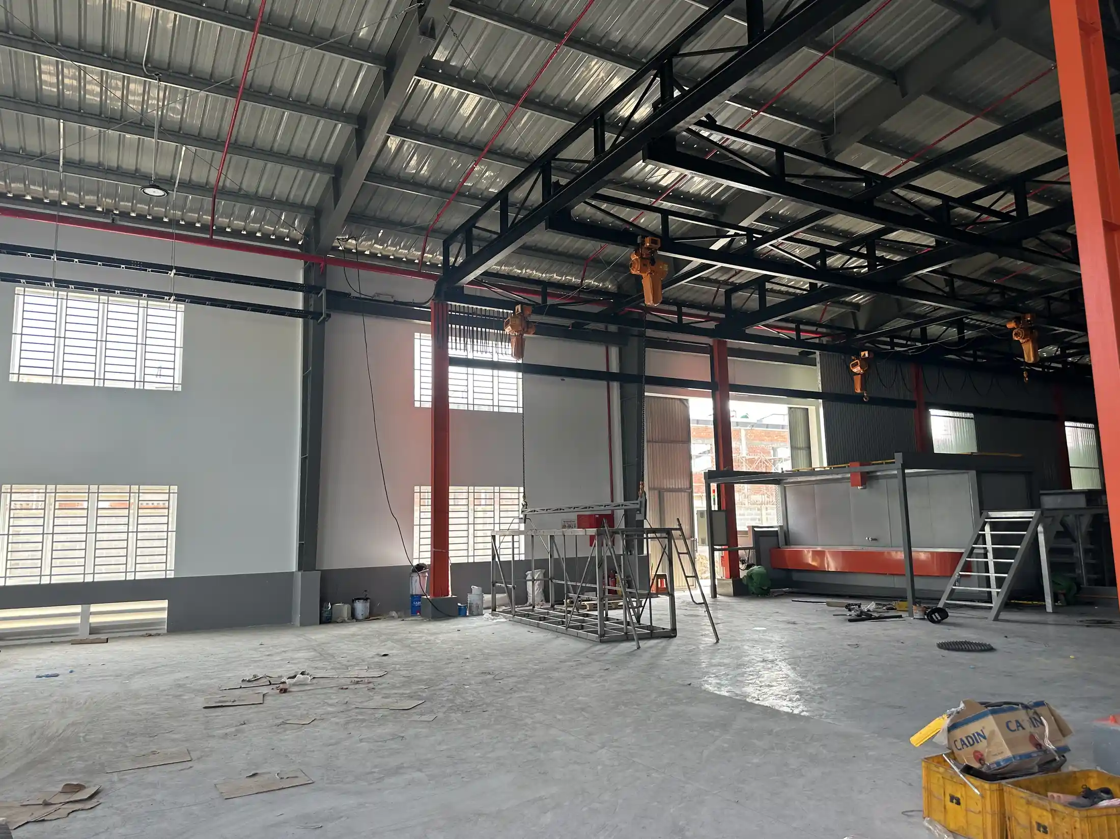 Thang máng cáp ảnh hưởng đến chi phí điện nhà xưởng