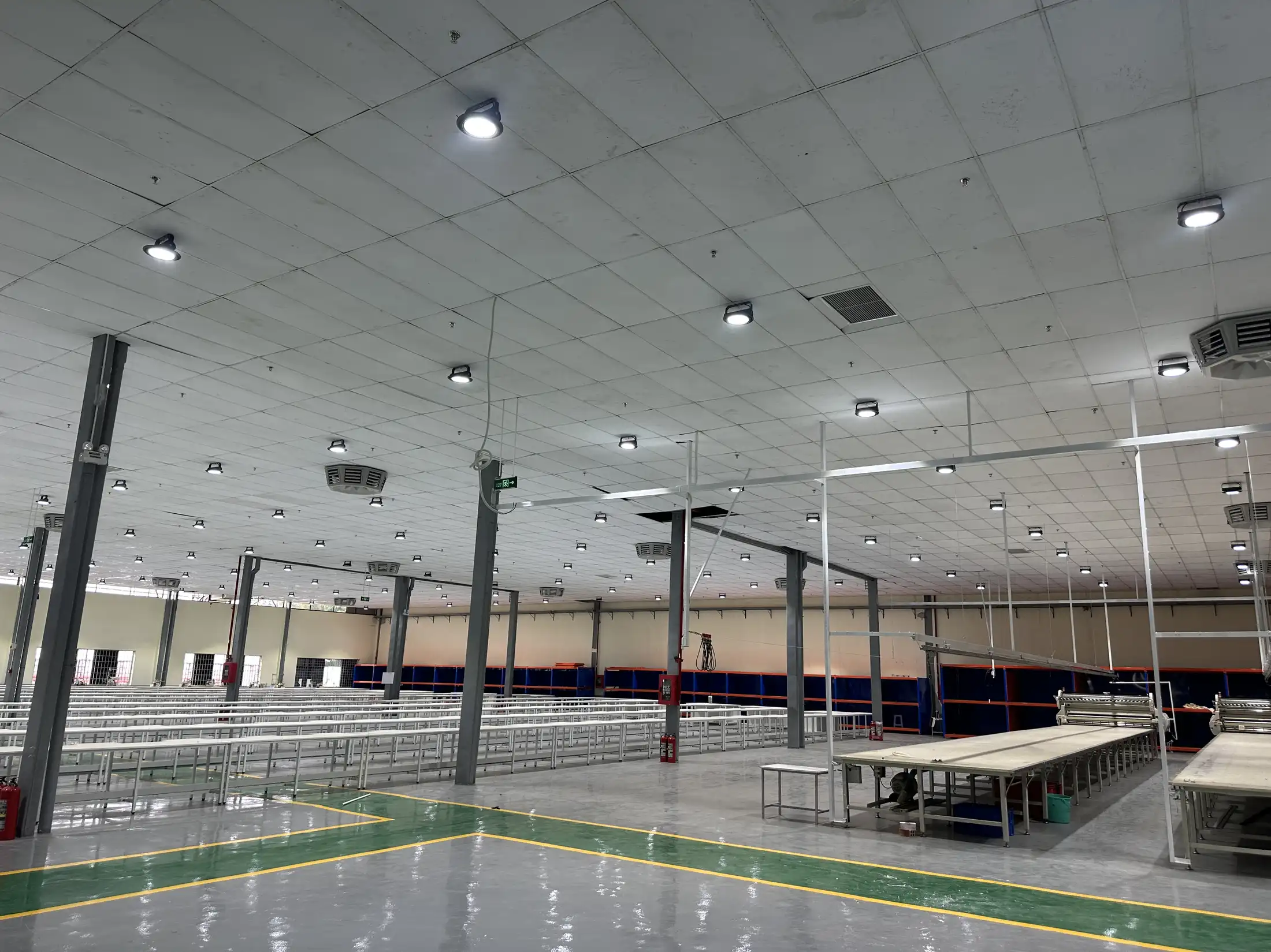 Lối đi và khu vực làm việc trong nhà xưởng cần được xác nhận trước buổi khảo sát.