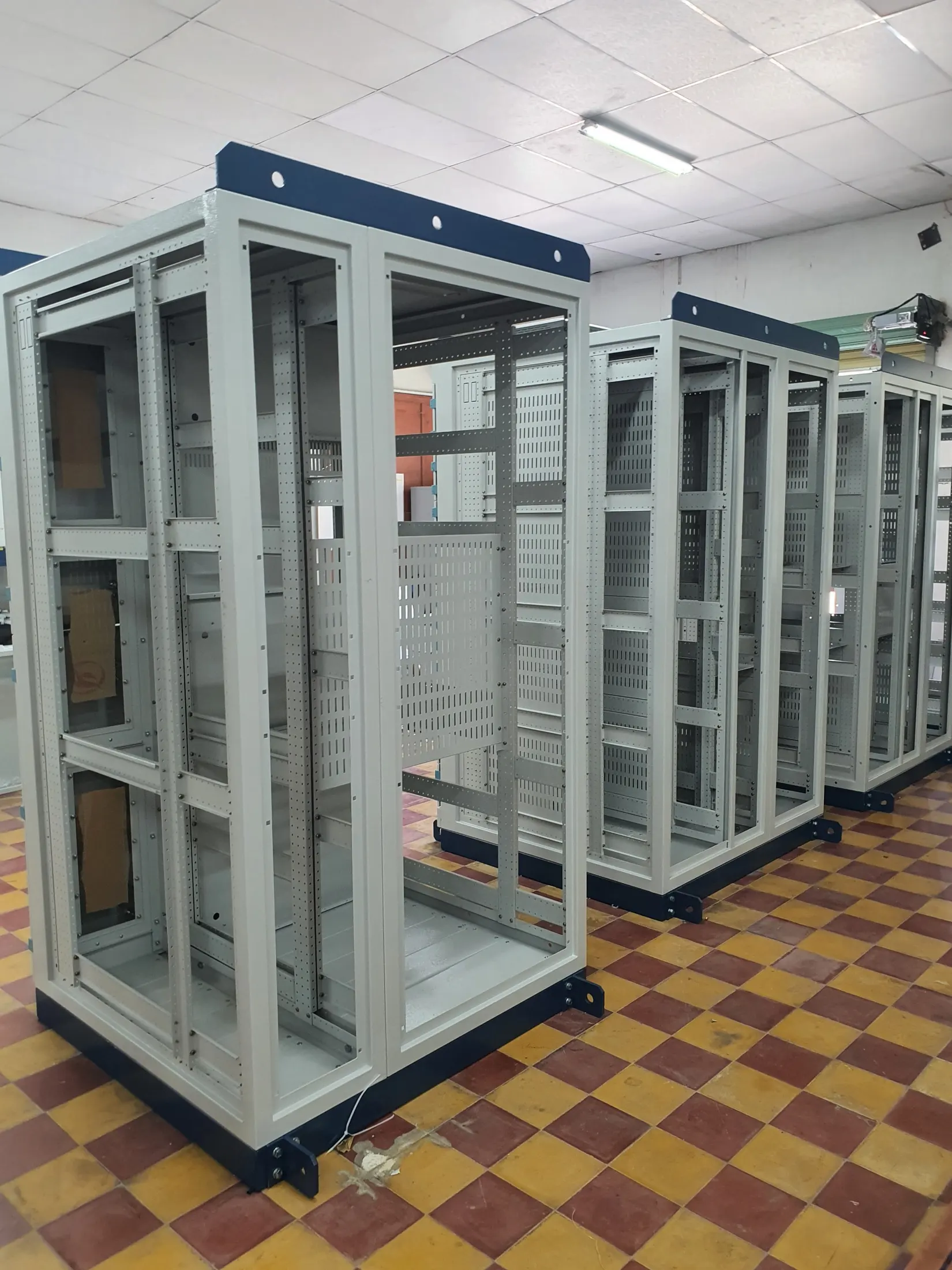 Lập biện pháp thi công hệ thống điện nhà xưởng