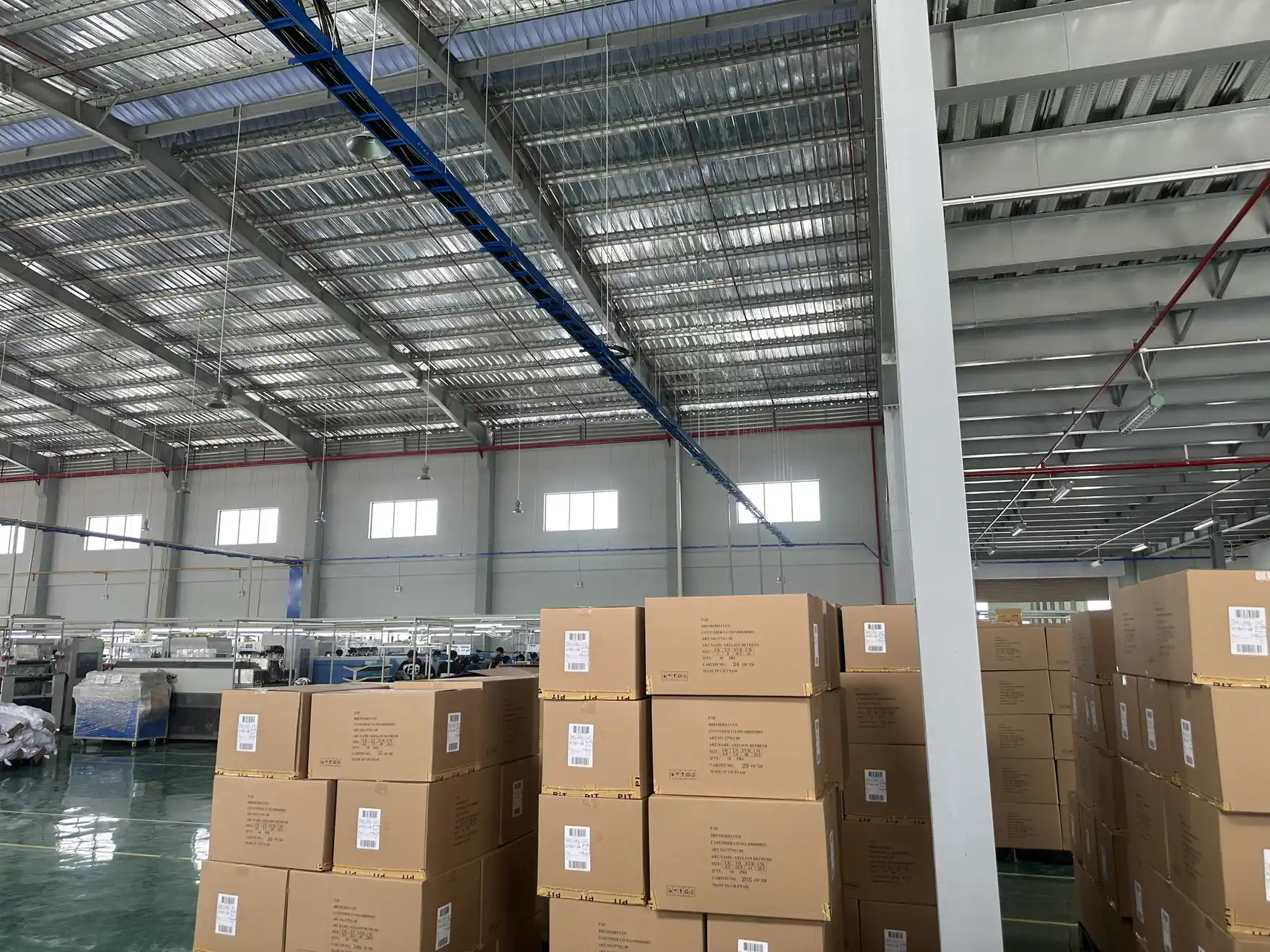 Hệ thống điện khu vực kho hàng trong nhà xưởng