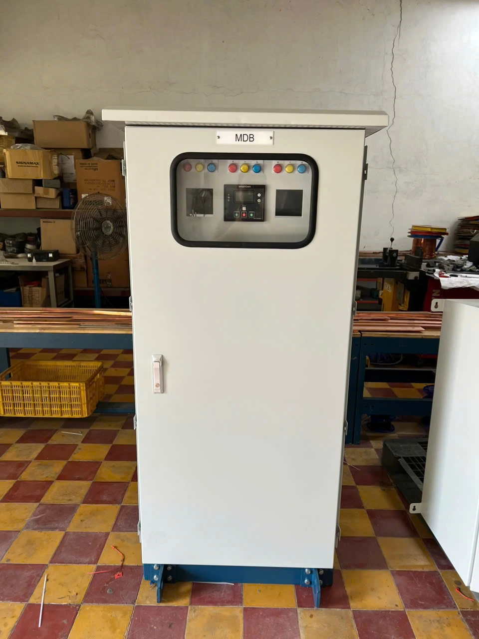 Mặt tủ điện tổng MDB của nhà xưởng